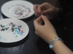 xâu vòng cận cảnh